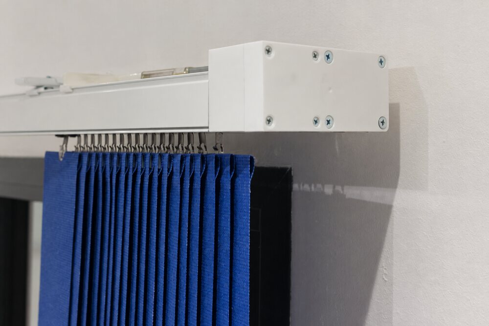 VL65 Electric blind example